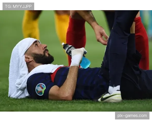 本泽马法国队缺席的原因解析：战术角色与体系适配性如何体现？